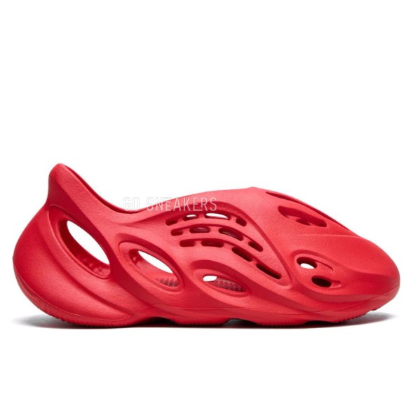 Унисекс кроссовки для бега Adidas Yeezy Foam Runner Vermillion